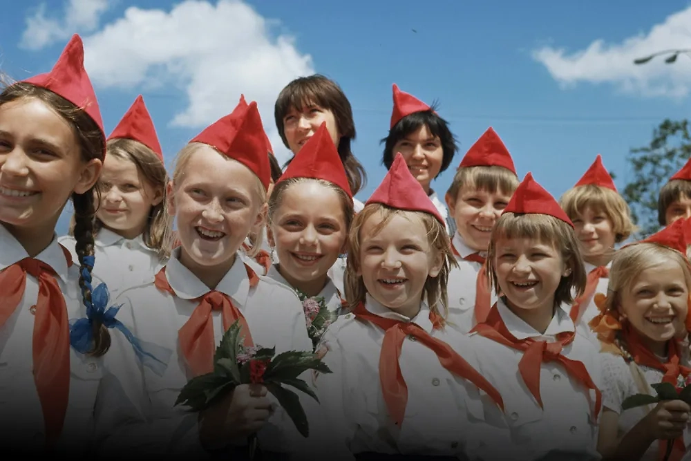 День пионерии 19 мая: поздравления своими словами, которые докажут, что дружба из СССР живёт и в 2025 году. Обложка © ТАСС / Фотохроника ТАСС