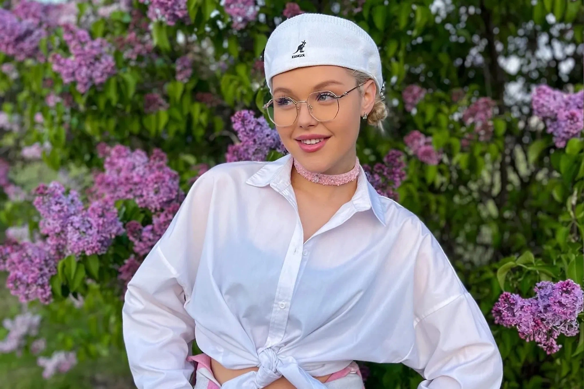  Анастасия Кравченко. Обложка © Instagram (соцсеть запрещена в РФ; принадлежит корпорации Meta, которая признана в РФ экстремистской) / anastasiicamusic