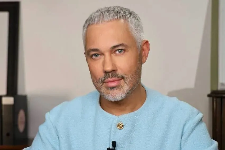 Стилист Александр Рогов. Обложка © Telegram / ROGOV