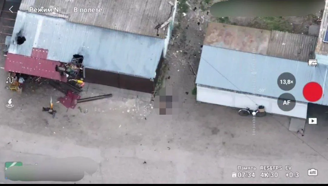 Последствия удара по рынку в Алёшках. Фото © Telegram / Владимир Сальдо