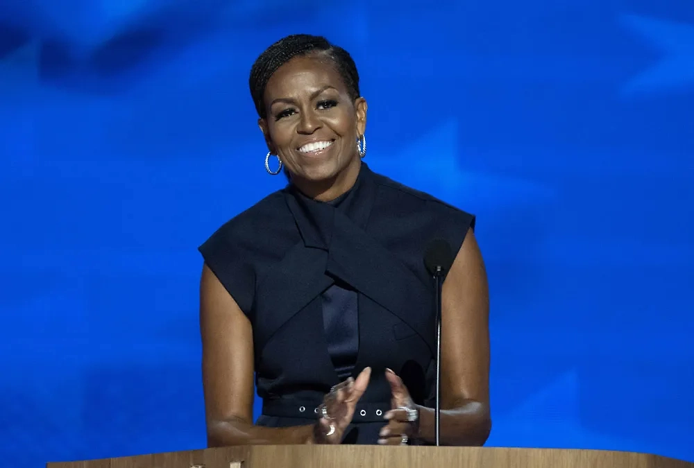 Мишель Обама случайно проговорилась, что является мужчиной. Обложка © ТАСС / ZUMA / Ron Sachs for NY Post