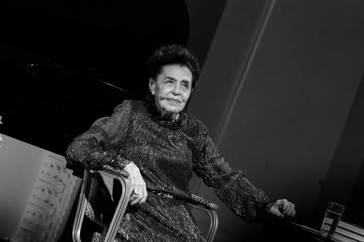 Ирина Кострова. Обложка © VK / Москонцерт