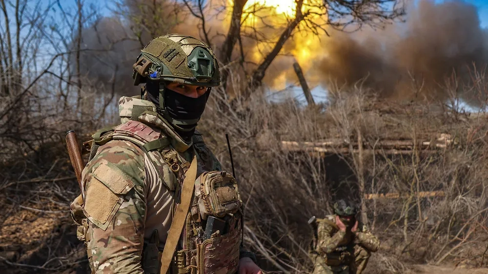 Российский военный в зоне проведения СВО. Обложка © ТАСС / Алексей Коновалов