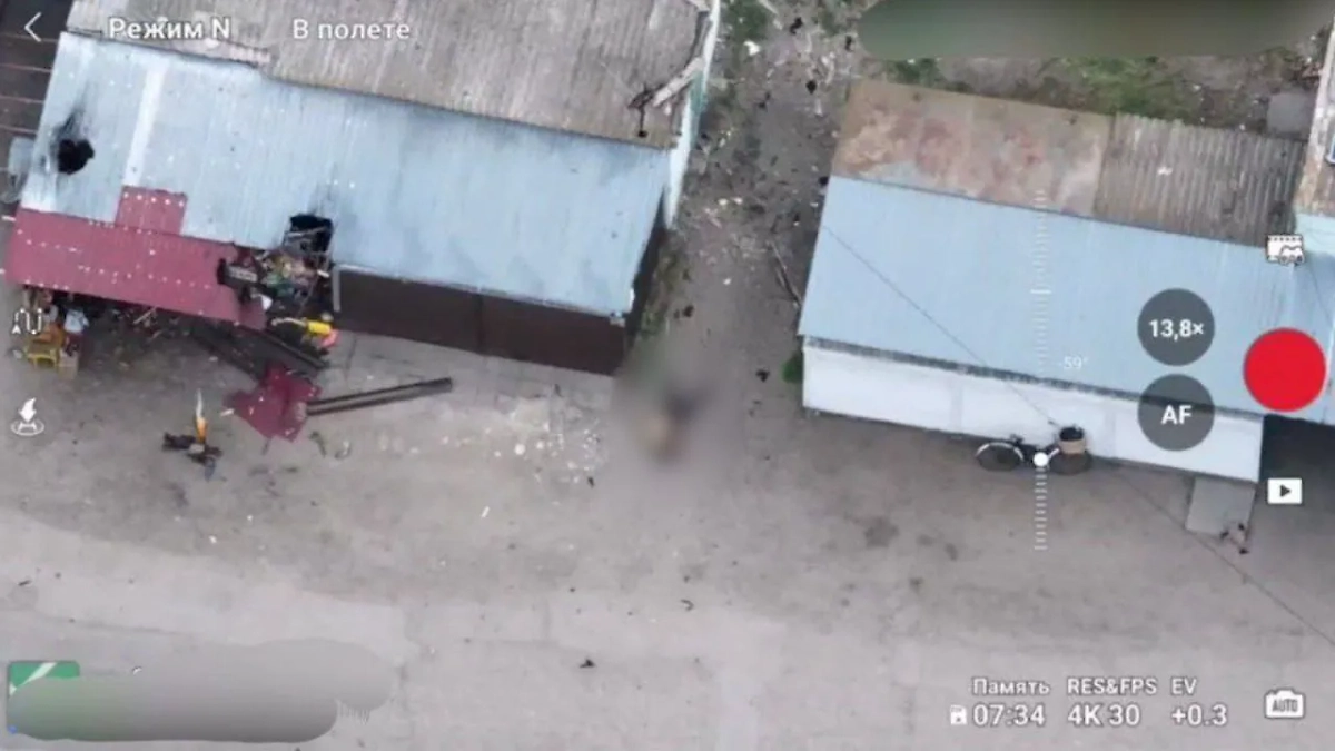 ВСУ ударили дронами по рынку в Алёшках, 7 человек погибли, более 20 ранены. Обложка © Telegram / Сальдо