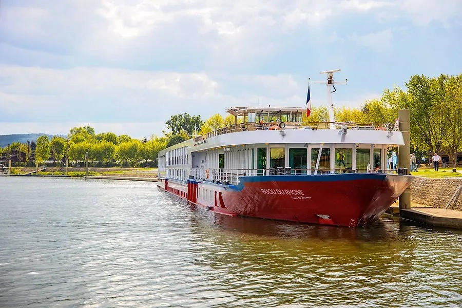 Bijou du Rhône. Обложка © X / Nicko Cruises UK