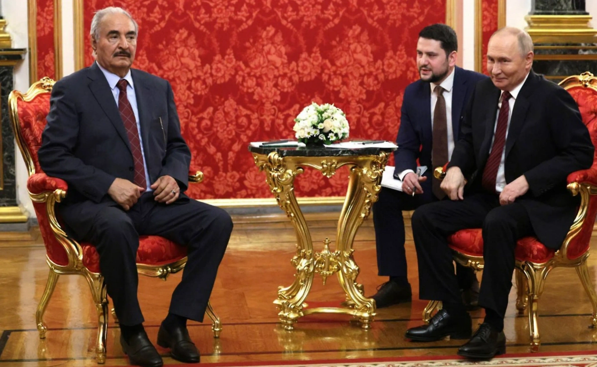 Встреча Путина с Главнокомандующим Ливийской национальной армией Халифой Хафтаром. Фото © Telegram / Кремль. Новости