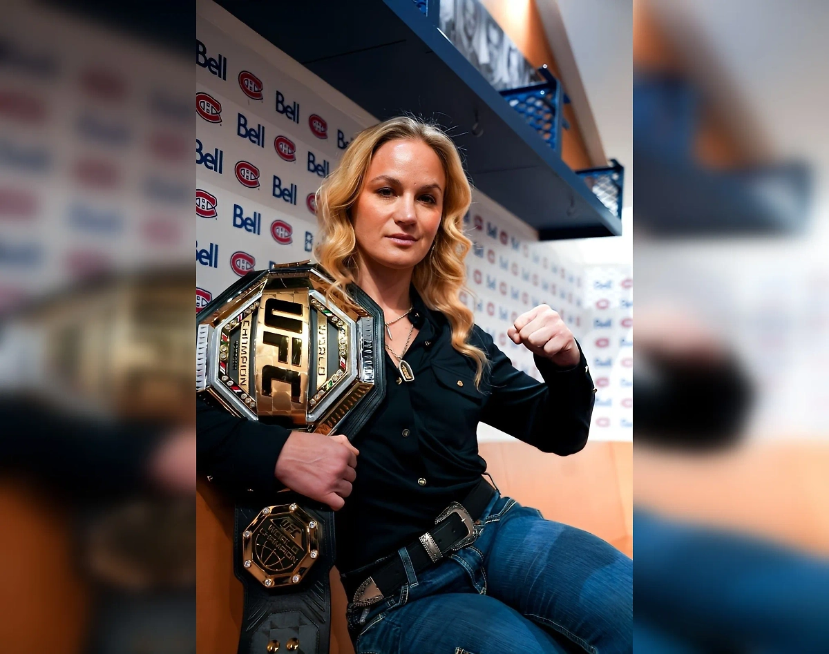 Валентина Шевченко с чемпионским поясом перед UFC 315. Обложка © X / Valentina Shevchenko