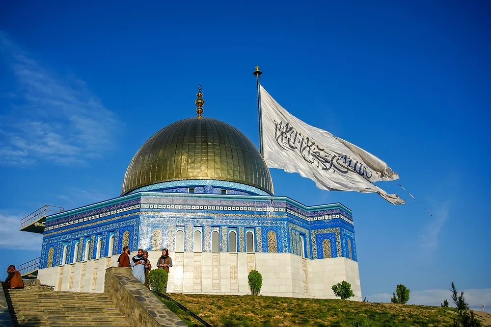 Обложка © Shutterstock / FOTODOM / eyetravelphotos