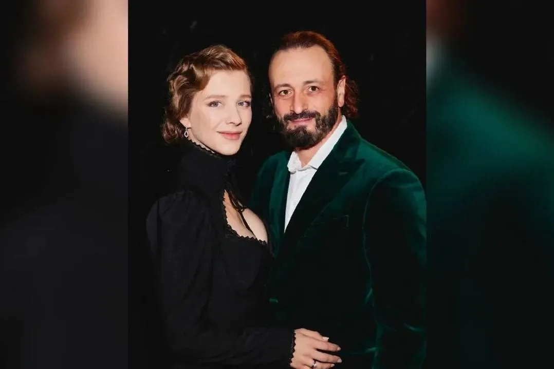 Елизавета Арзамасова и Илья Авербух. Обложка © Instagram (признан экстремистской организацией и запрещён на территории Российской Федерации)/ liza_arzamasova