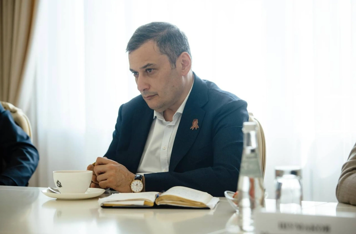 Александр Хинштейн. Обложка © Telegram / Александр Хинштейн