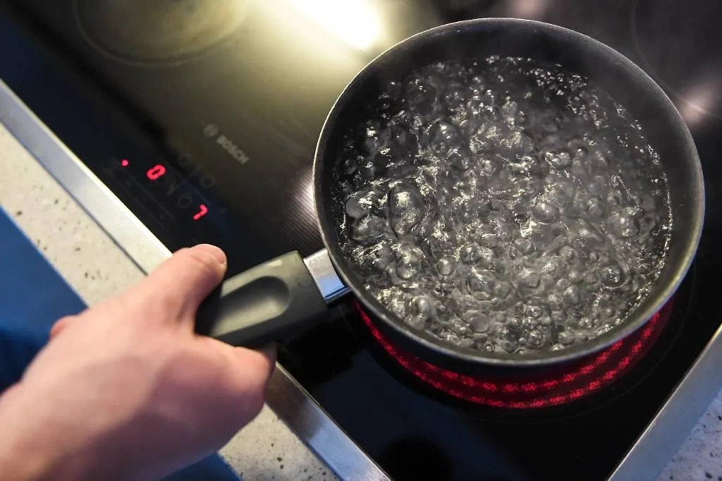 График отключения горячей воды можно увидеть на городских порталах. Фото © ТАСС / Кирилл Кухмарь
