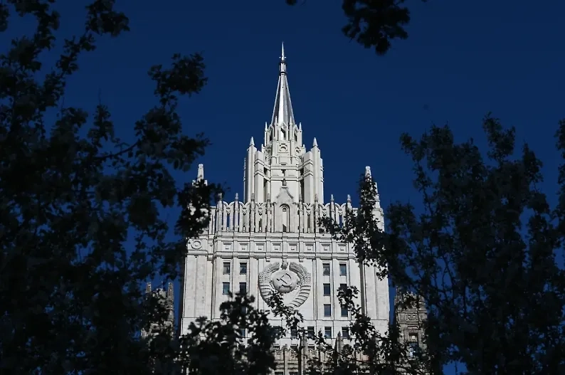 Здание МИД РФ. Обложка © Life.ru