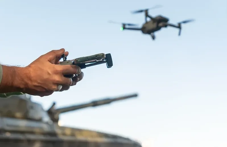 В результате атаки дрона ВСУ ранен мирный житель. Обложка © Shutterstock / FOTODOM / Melnikov Dmitriy