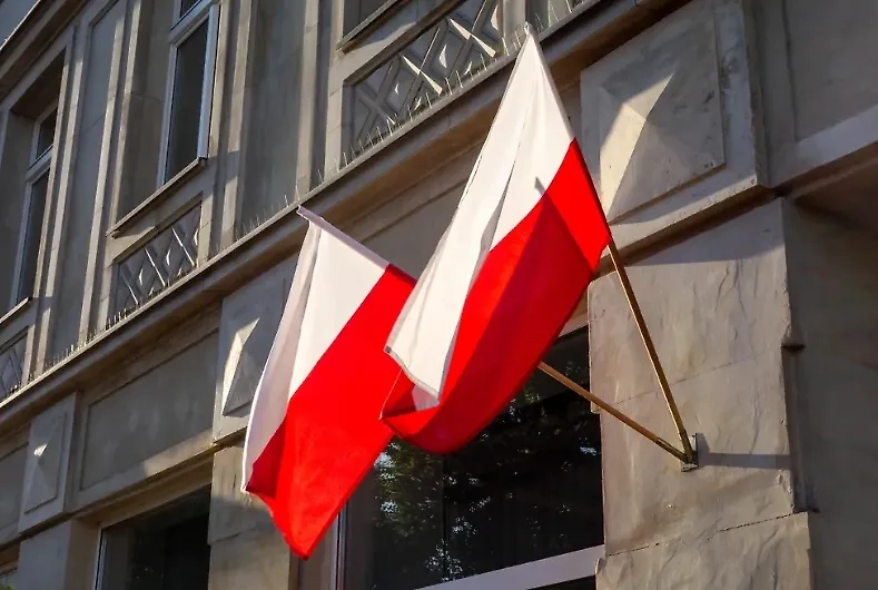 Кандидат в президенты Польши Браун выступил за нормализацию отношений с Россией. Обложка © Shutterstock / FOTODOM / Mino Surkala