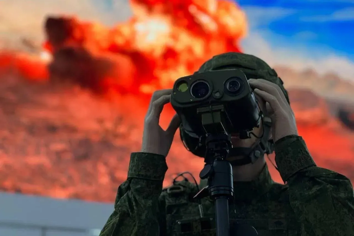 Российский военный. Обложка © Life.ru