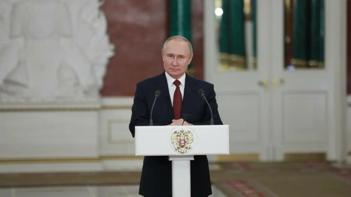 Владимир Путин. Обложка © Life.ru