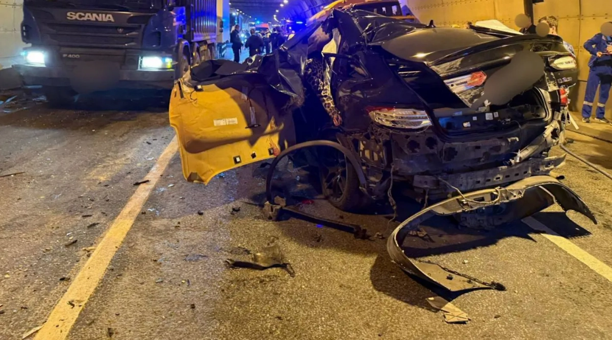 Кадр с места ДТП в Москве. Обложка © Telegram / «ПРОКУРАТУРА МОСКВЫ»