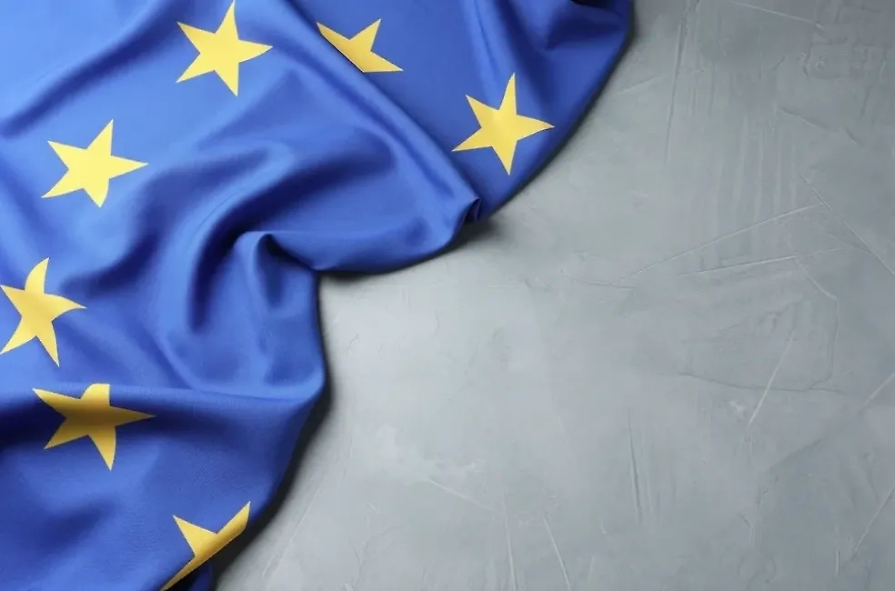 Флаг ЕС Обложка © Обложка Shutterstock / FOTODOM / New Africa