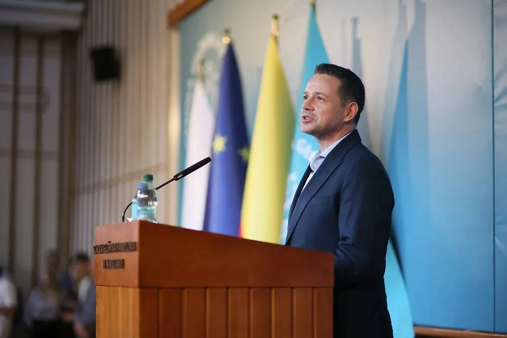 Рафал Тшасковский. Обложка © ТАСС / PAP / LESZEK SZYMANSKI