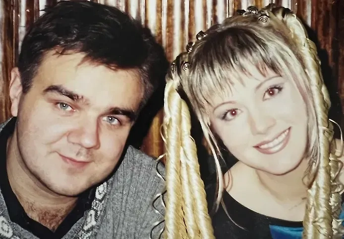 Натали и её муж. Обложка © Instagram (признан экстремистской организацией и запрещён на территории Российской Федерации) / natali_star74