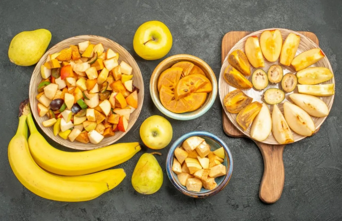 Яблоко, банан и цитрус разбудят с утра лучше кофе. Обложка © freepik/KamranAydinov