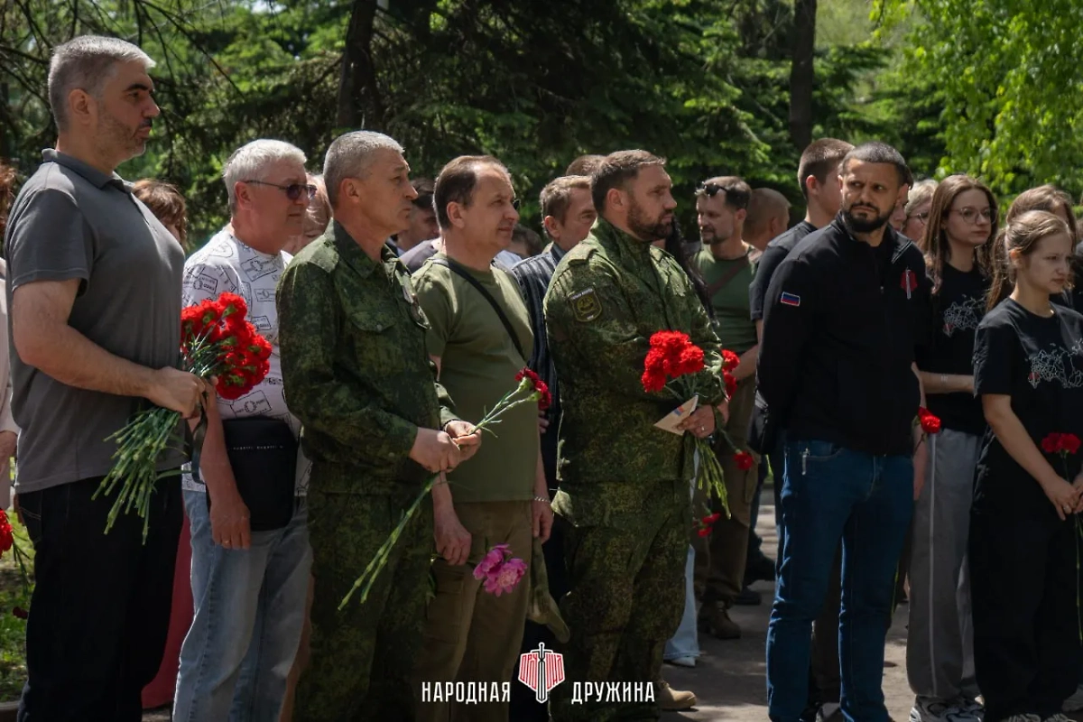 Акция памяти бойцов, павших в сражениях за аэропорт Донецка. Фото © Telegram / Народная Дружина