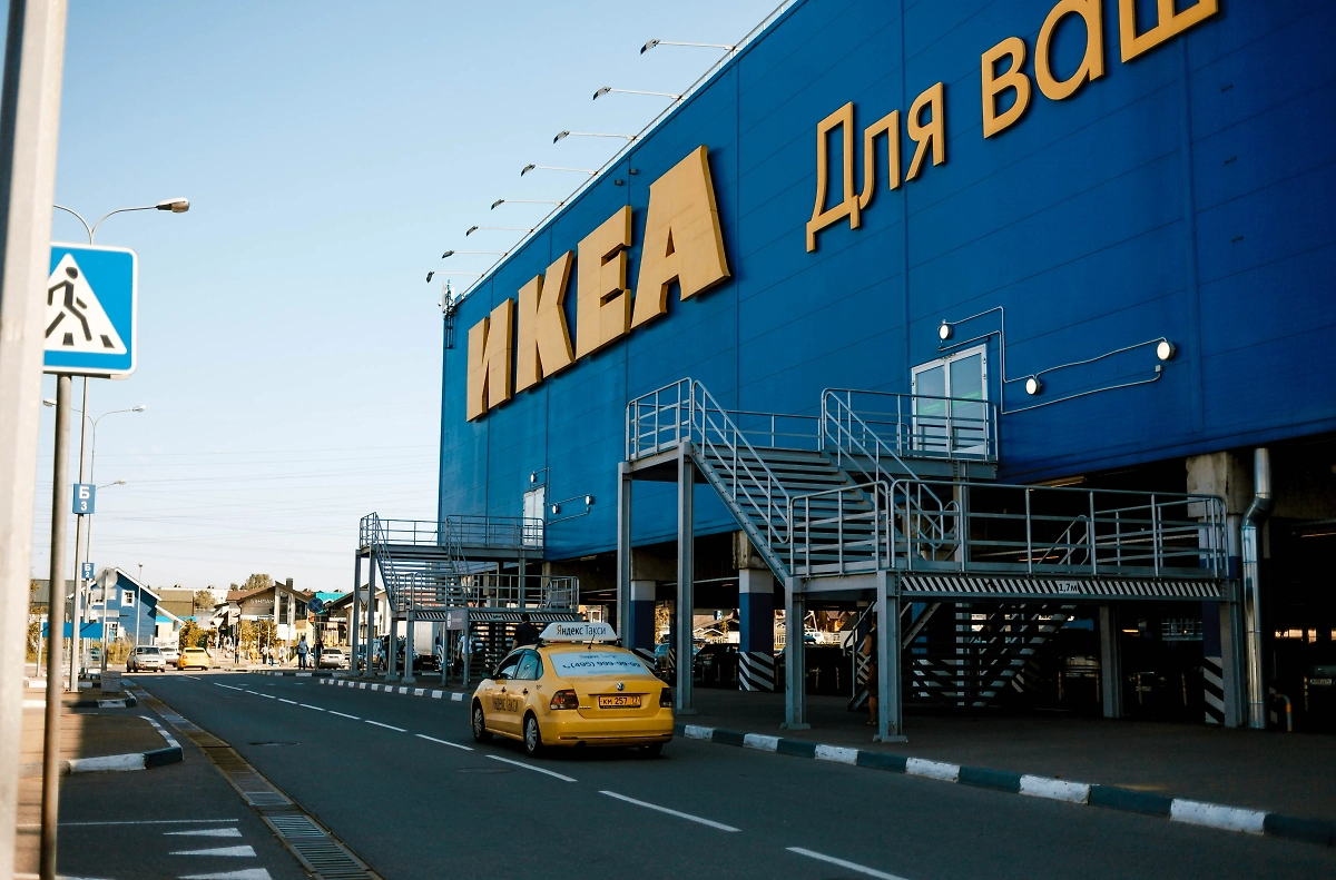 Обложка © Shutterstock / FOTODOM / Marina Stroganova