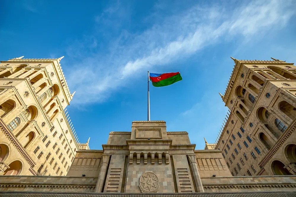 Обложка © Shutterstock / FOTODOM / leshiy985