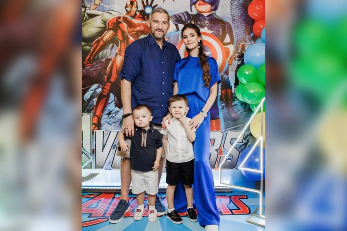 Семья Александра Овечкина. Обложка © Instagram (признан экстремистской организацией и запрещён на территории Российской Федерации)/ nastyashubskaya