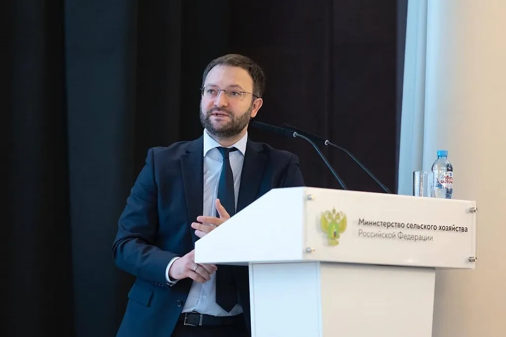 Максим Титов. Обложка © Telegram / Минсельхоз России