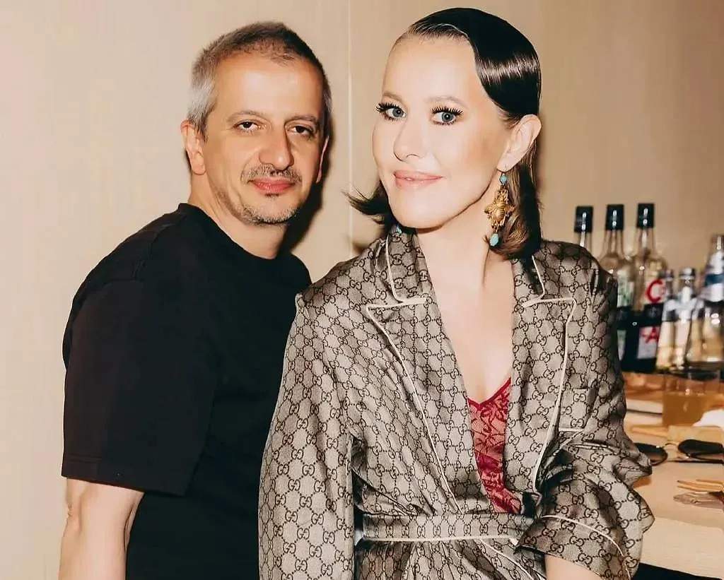 Ксения Собак и Константин Богомогов. Обложка © Instagram (соцсеть запрещена в РФ; принадлежит корпорации Meta, которая признана в РФ экстремистской) / xenia_sobchak