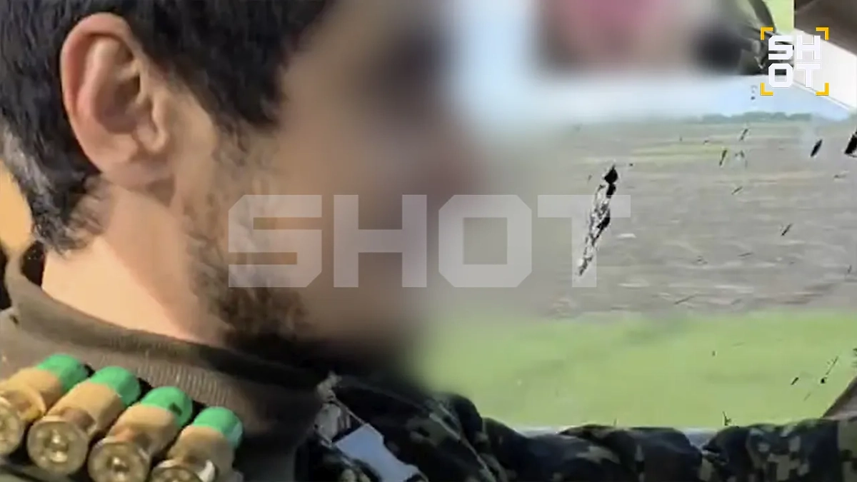 Военный вызвался выполнять боевую задачу на личном Porsche. Фото © SHOT