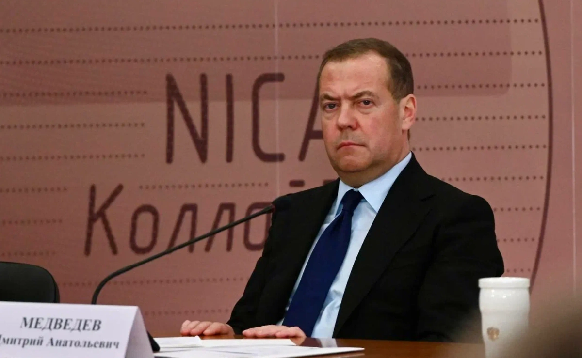 Дмитрий Медведев. Обложка © Life.ru