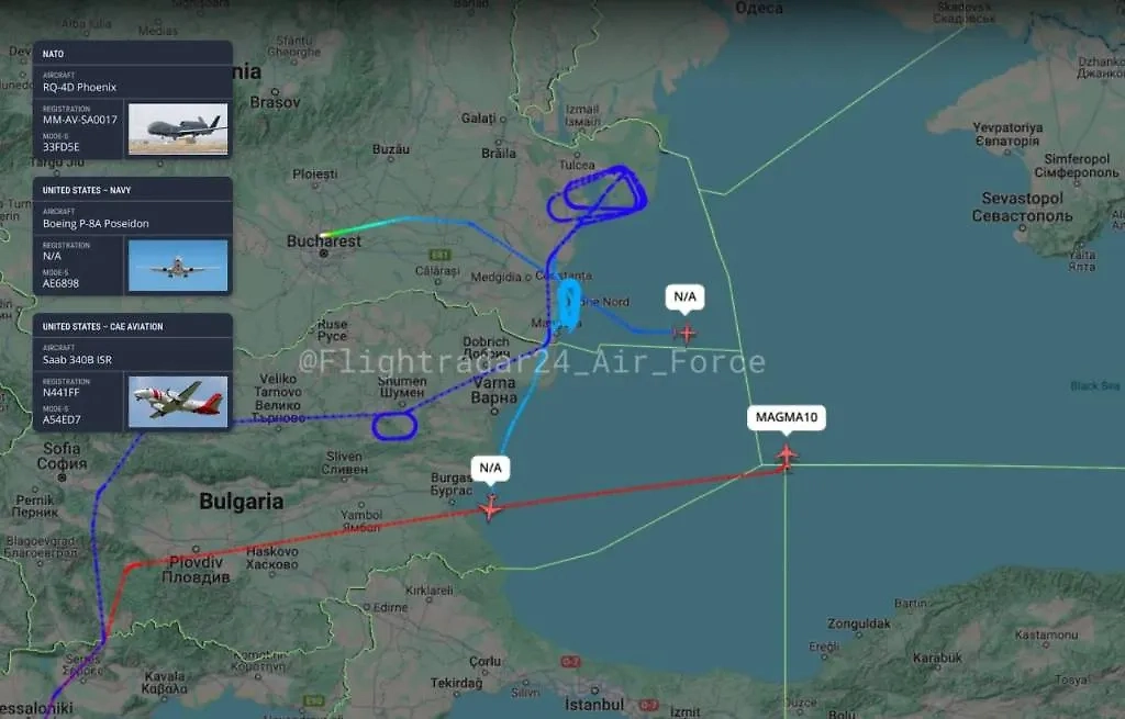 Самолёты НАТО над Чёрным морем. Скриншот © Проект FlightRadar24