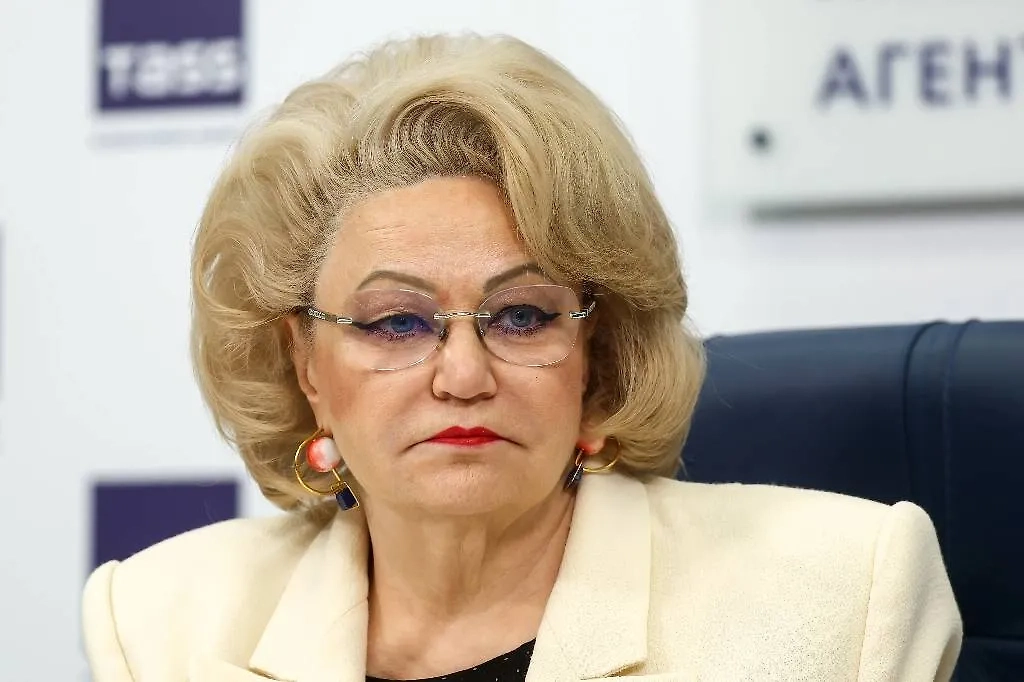 Нина Останина. Обложка © ТАСС / Сергей Булкин