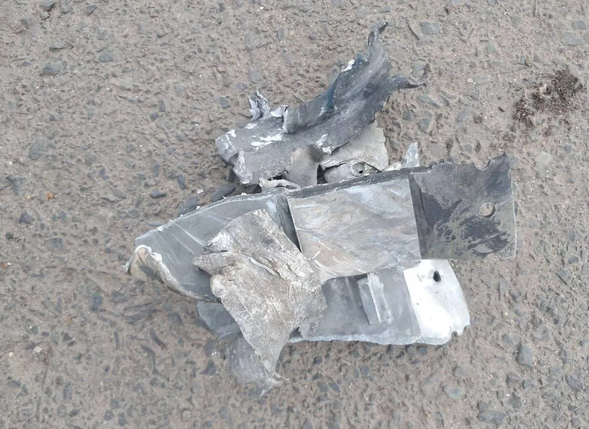 Обломки снаряда, которым ВСУ атаковали Льгов. Фото © Telegram / Александр Хинштейн