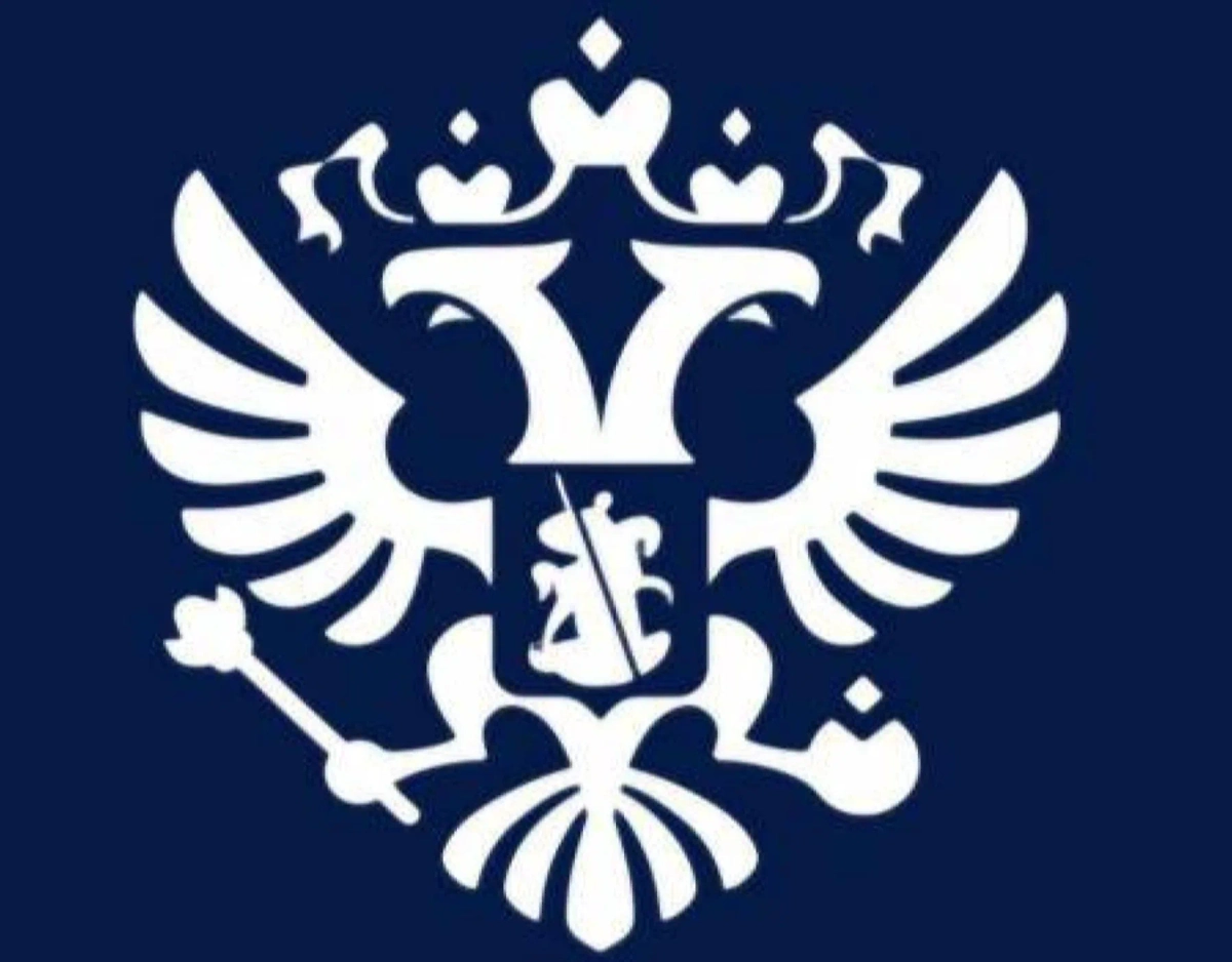 Ранее на гербе вместо крестов были ромбы. Фото © kremlin.ru