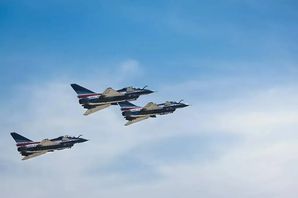 Обложка © Shutterstock / FOTODOM / Iluhmanskii