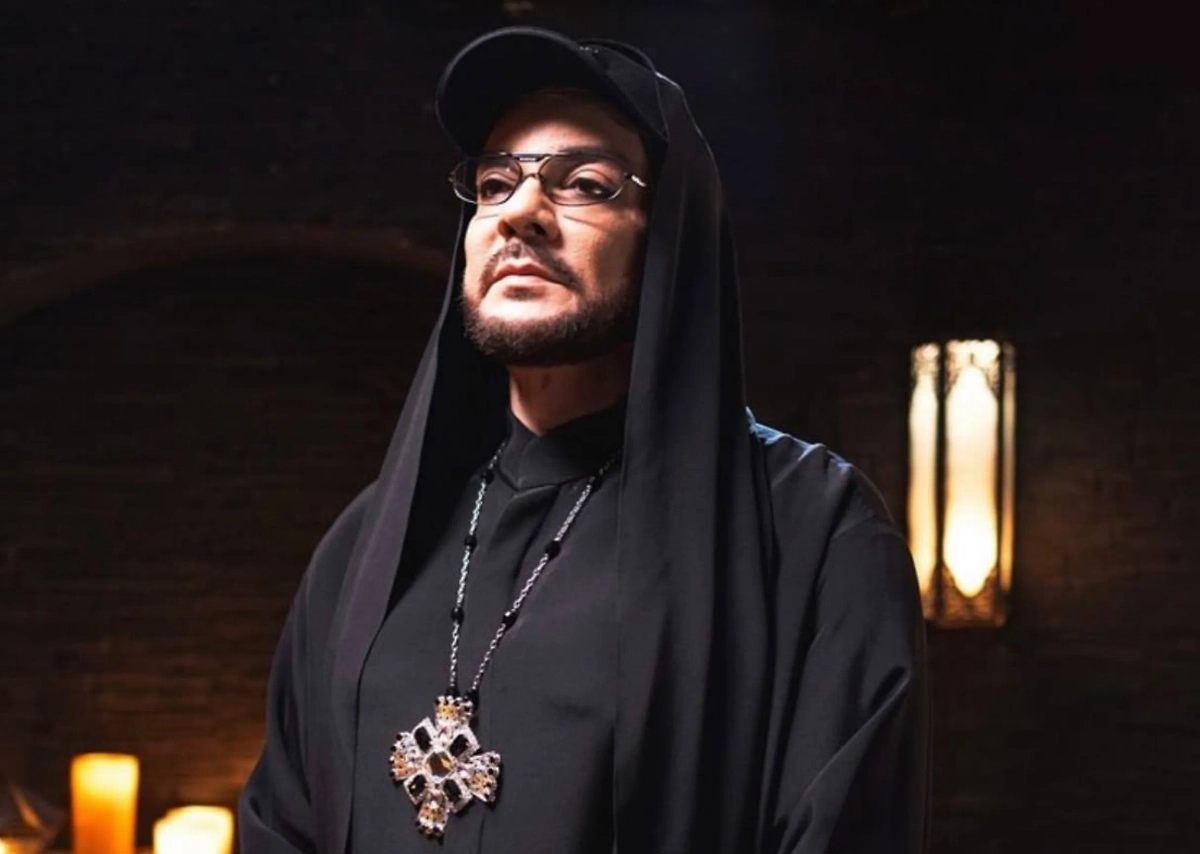 Филипп Киркоров лежит в больнице уже две недели. Обложка © Telegram / Филипп Киркоров