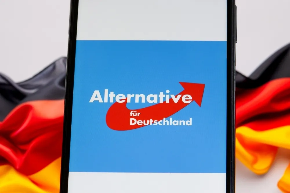 Обложка © Shutterstock / FOTODOM / Below the Sky