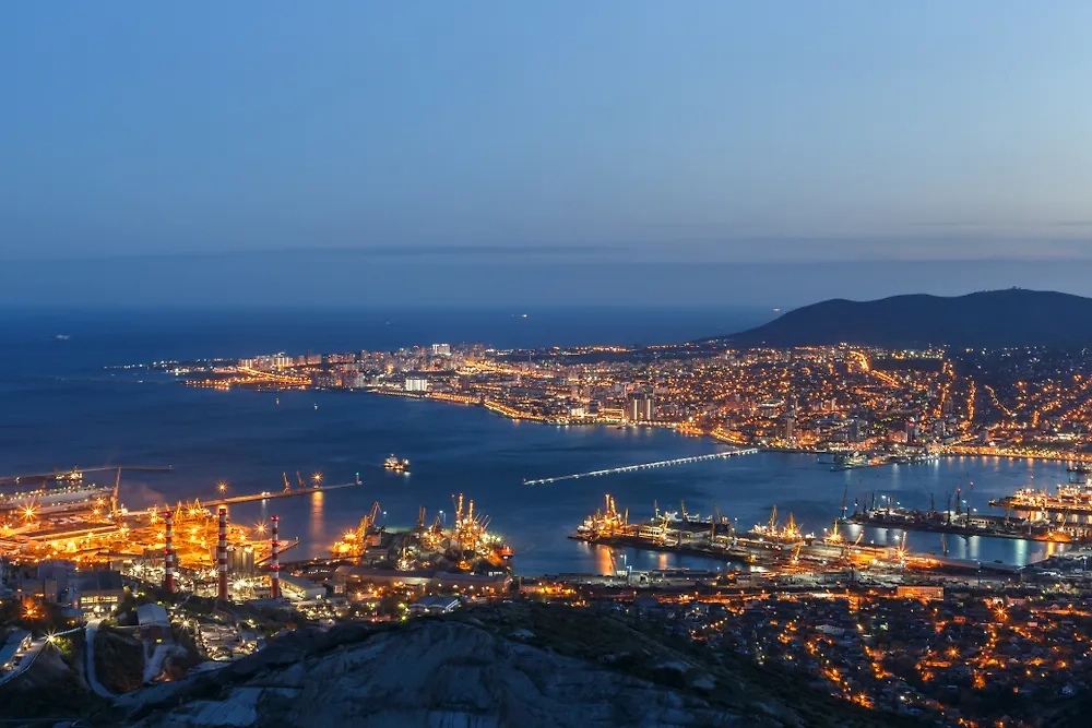 Обложка © Shutterstock / FOTODOM / Vitaliy Kaplin