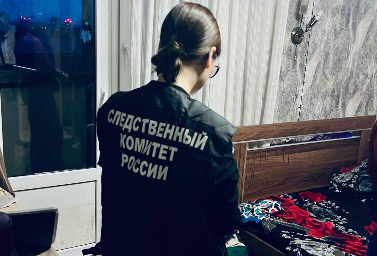 Сотрудники СК на месте ЧП. Обложка © Telegram / «ГСУ СК России по Санкт-Петербургу»