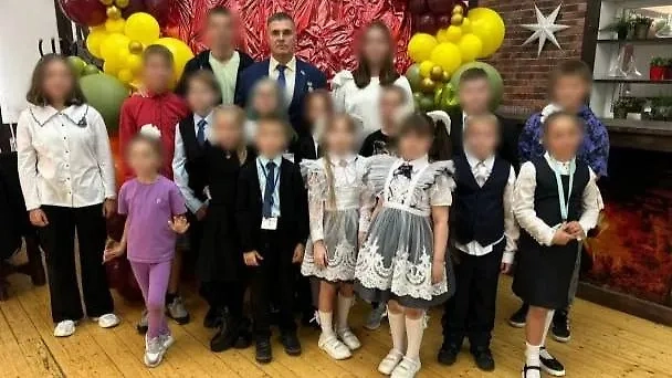 Эдуард Чирко и его дети. Фото © Telegram / Подъём