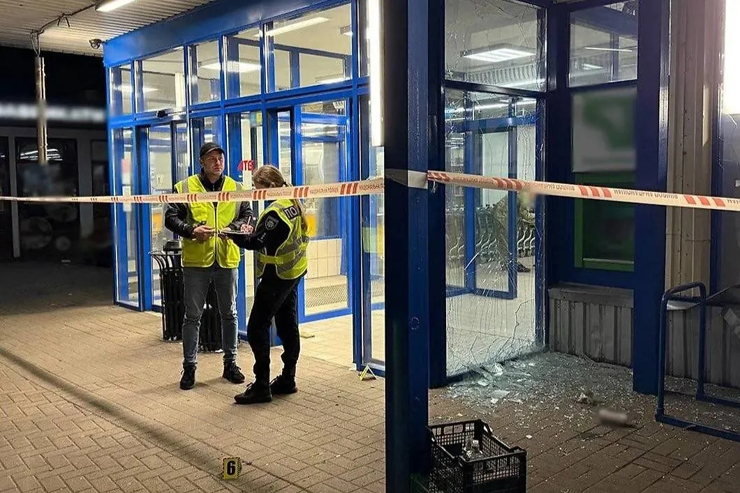 Кадр с места взрыва гранаты. Обложка © Национальная полиция Украины