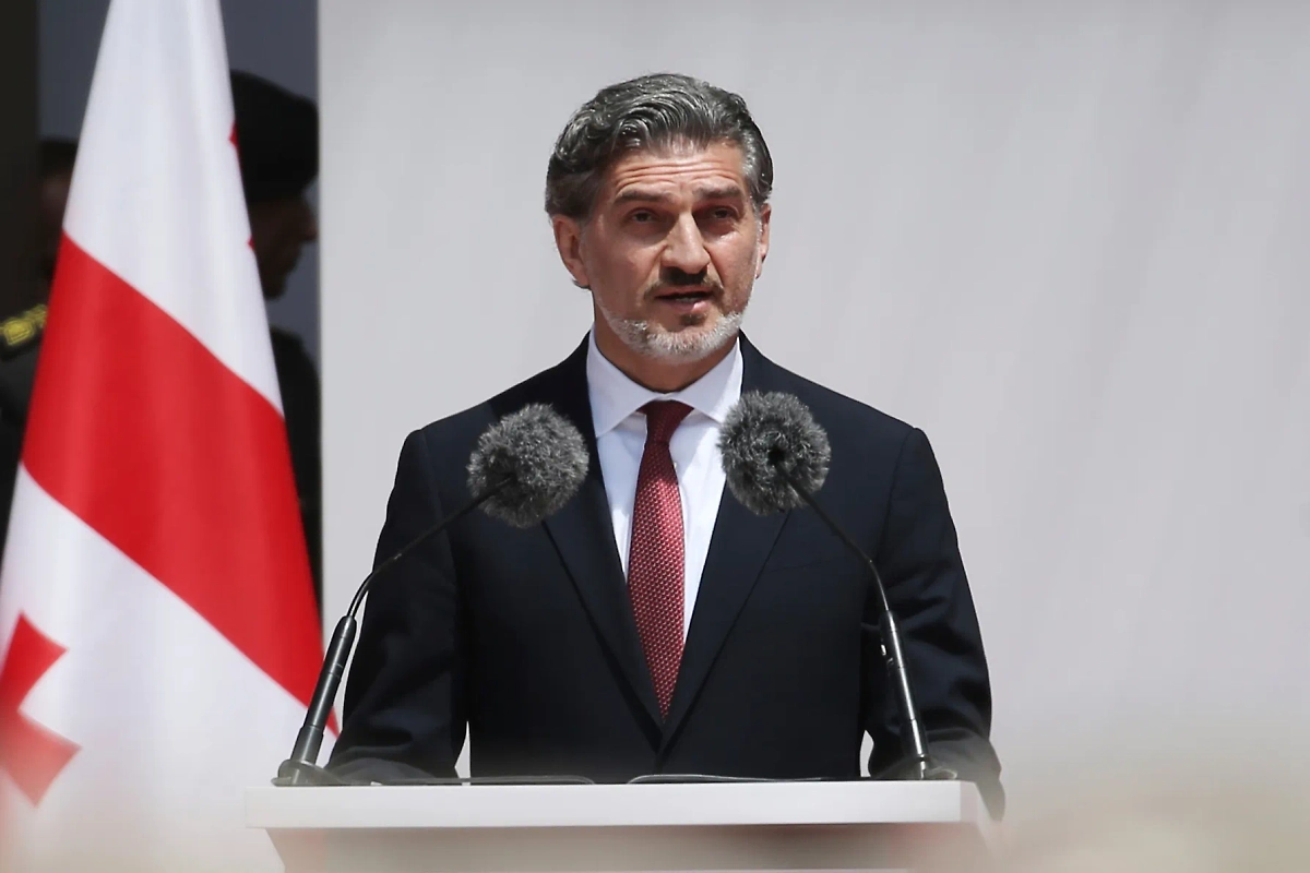 Михаил Кавелашвили. Обложка © TACC / AP / Irakli Gedenidze