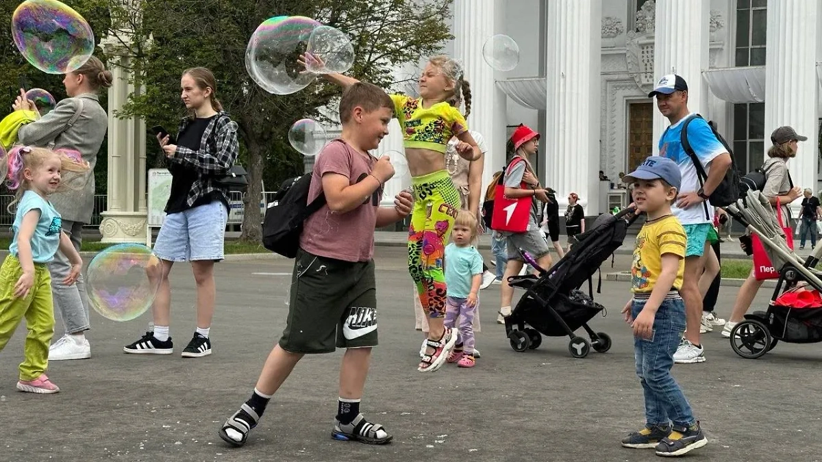 Фестиваль детства и юности на ВДНХ. Обложка © Life.ru 