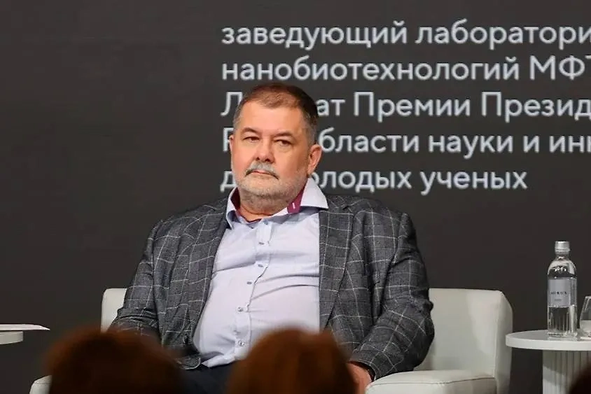 Обложка © Пресс-служба Национального центра «Россия»