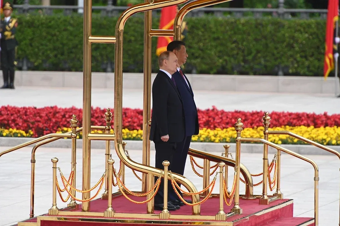 Владимир Путин и Си Цзиньпин на встрече в Китае. Фото © Life.ru