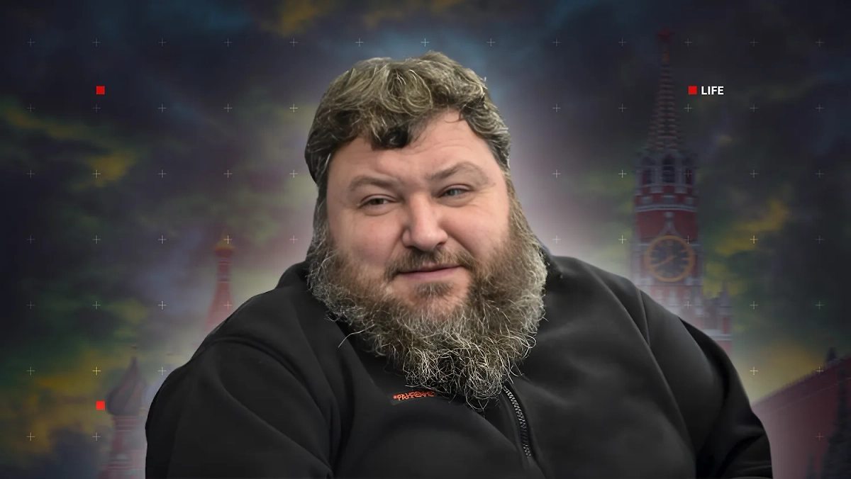 Один из бывших командиров добробата «Айдар»* и учёный-эколог Евгений Дикий. Коллаж © Life.ru. Обложка © Telegram / Politnavigator, © Shutterstock / FOTODOM / Skreidzeleu