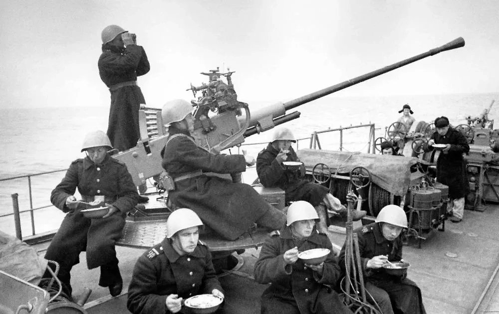 Как питались отечественные солдаты во время Второй мировой. Фото © ТАСС / Евгений Халдей